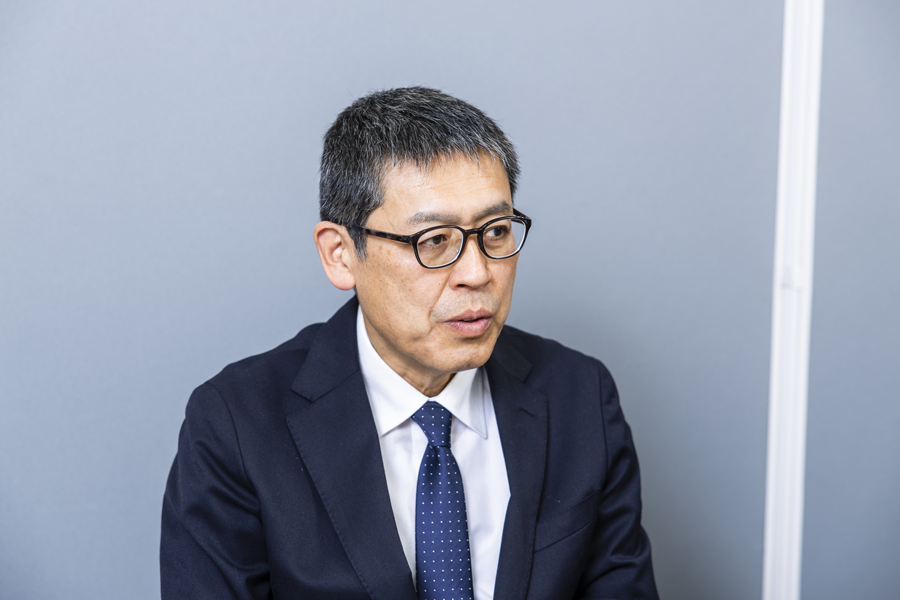 花村専任課長